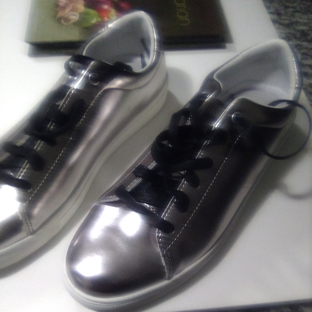Perry Ellis Portfolio Sneakers